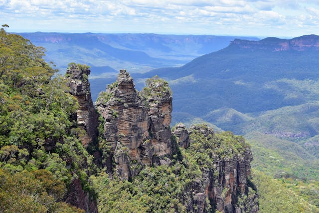 Wide Angle View of the Blue Mountains.
